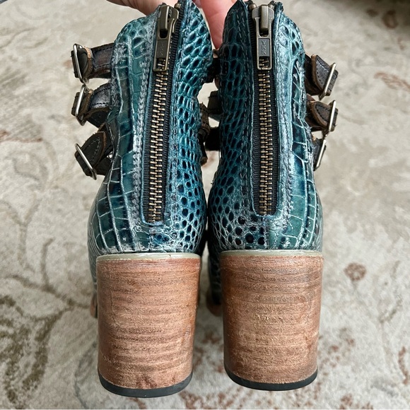 Freebird Randi Shoes - Picture 6 of 12